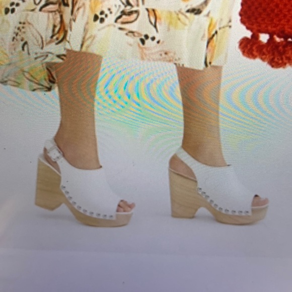 Walk the line clog - Picture 1 of 1